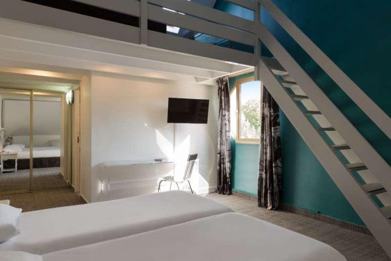 Hotel Le Cardinal Rueil Centre Habitación foto